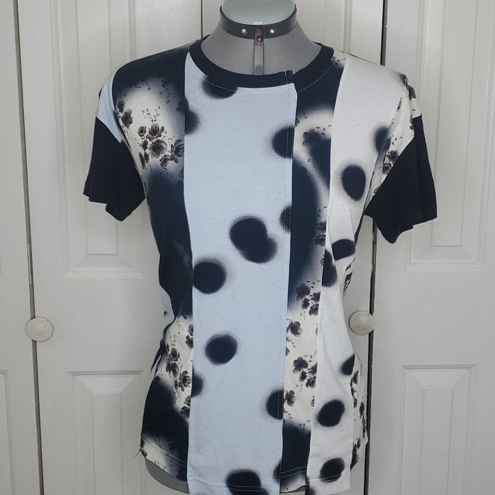 MARC BY MARC JACOBS Black & Blue T Shirt